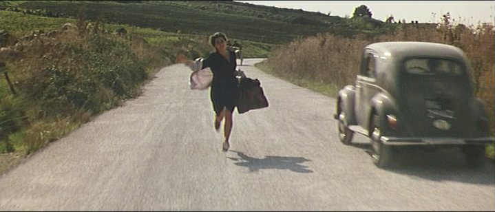 http://www.lancia-ardea.it/images/curiosit%C3%A0/1949%20Lancia%20Ardea%20in%20L%27uomo%20delle%20stelle,%201995%202.jpg